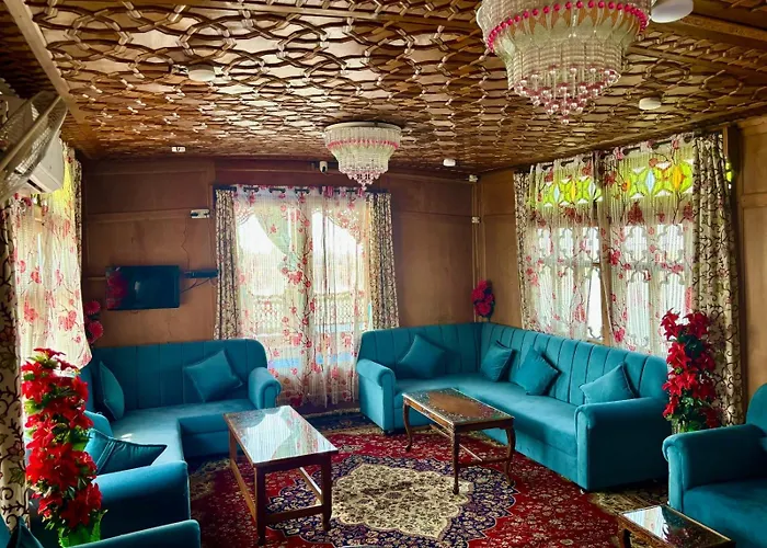Nageen Castle Group Of House Boats