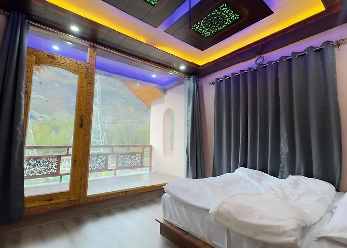 Pahadon Ka Ghar