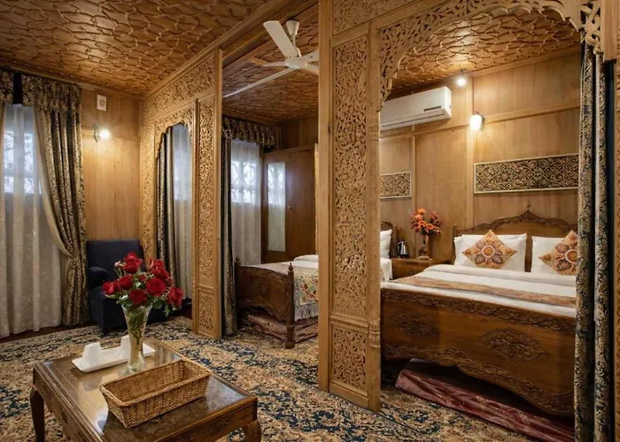 Floating Luxury Group Of Houseboats